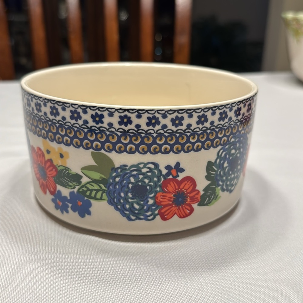 The Pioneer Woman “Dazzeling Dahlias” pattern stoneware bowl. - Picture 2 of 7